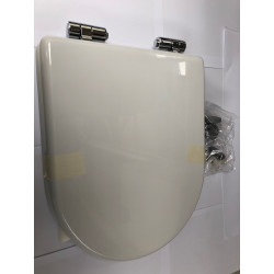 C Comfort slow-closing lid